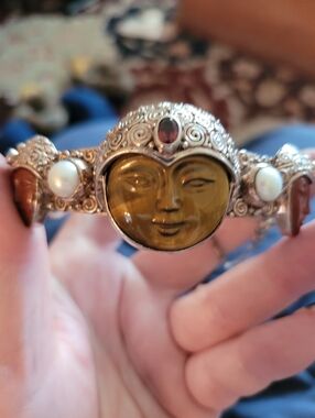 Yellow Tiger Eye Moonface Silver Bracelet with Pearls